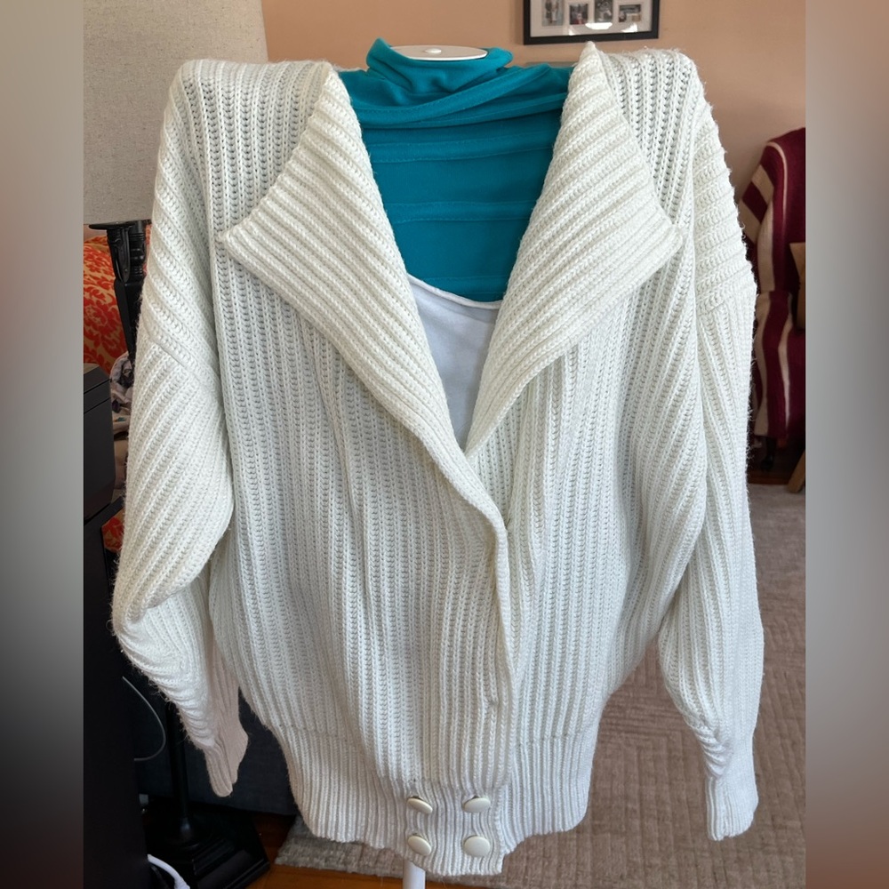 Vintage Fantastic New York Women's White Ribbed Cardigan Styled Sweater